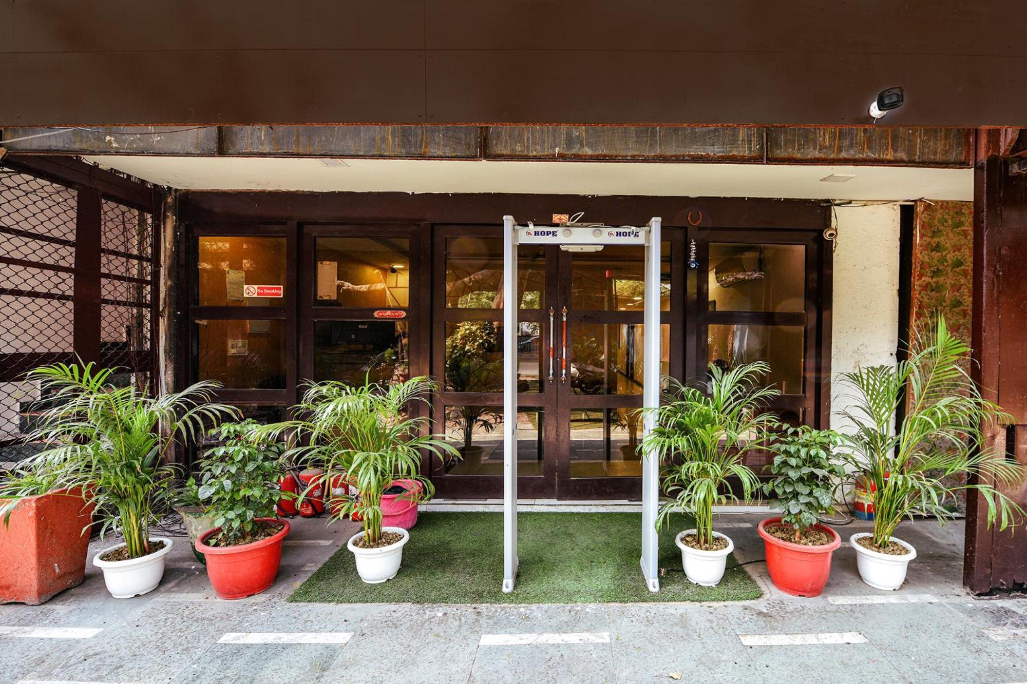 Hotel FabExpress Under Bridge Neu-Delhi Exterior foto