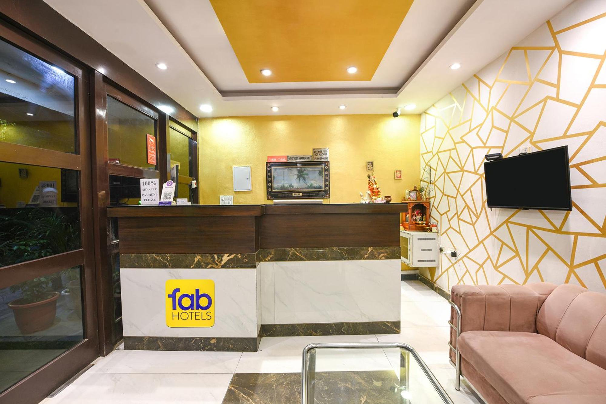 Hotel FabExpress Under Bridge Neu-Delhi Exterior foto
