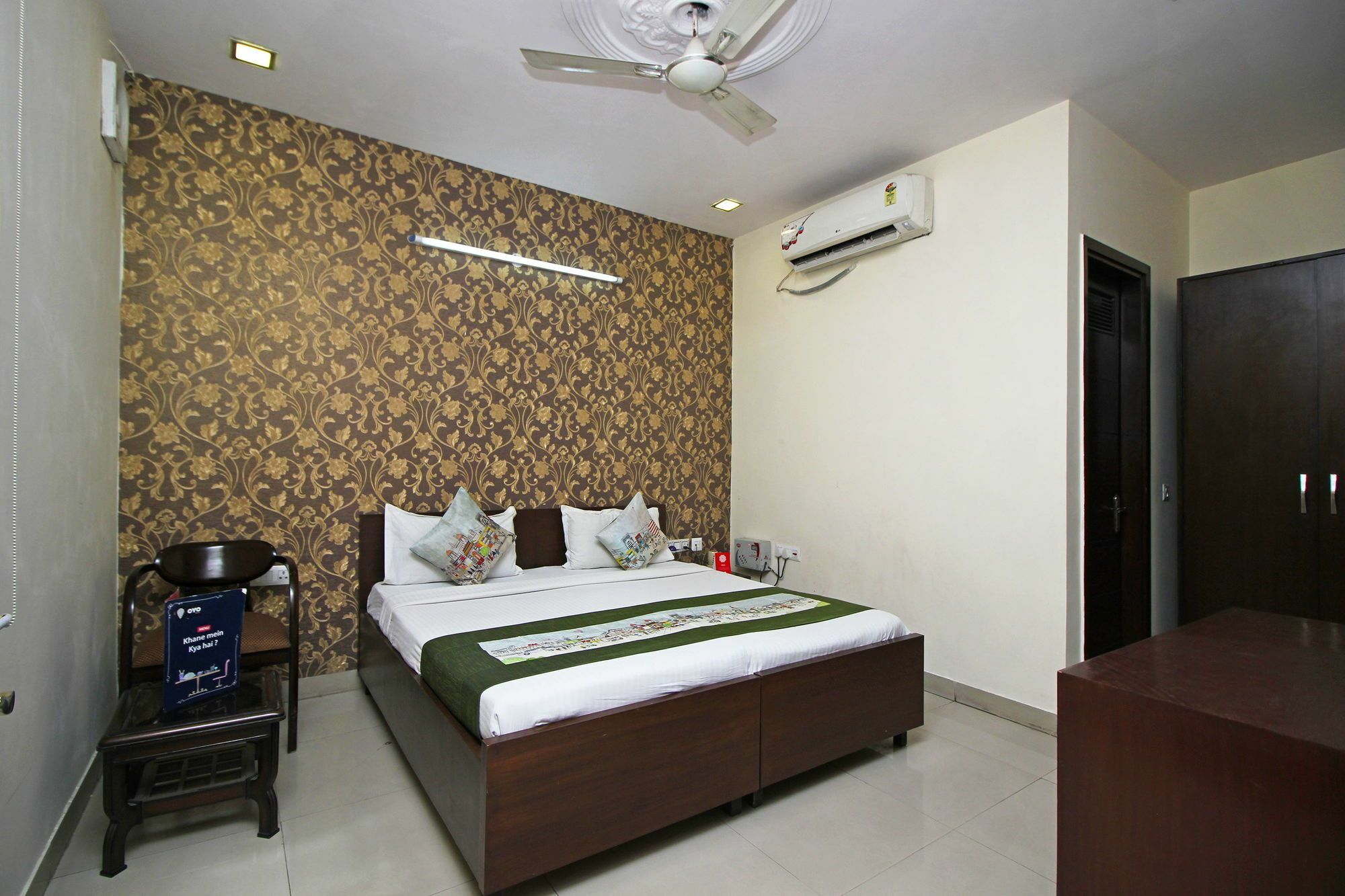 Hotel FabExpress Under Bridge Neu-Delhi Exterior foto